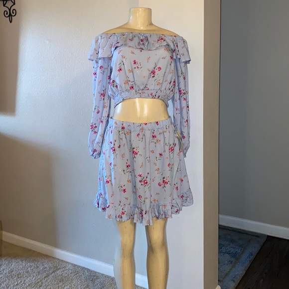 NWT 2 piece set top & skirt in Dusty Blue - Picture 3 of 12